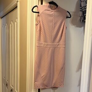 Guess Sleeveless Light Pink Midi Sheath Dress with Textured Chevron Panels